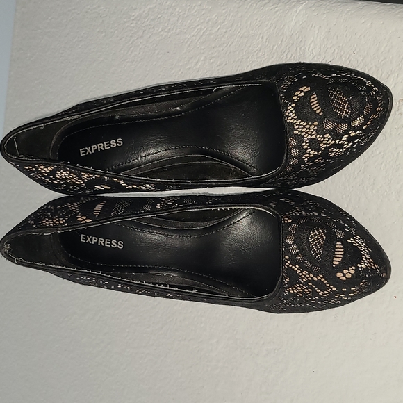 Express Heels - Picture 4 of 4